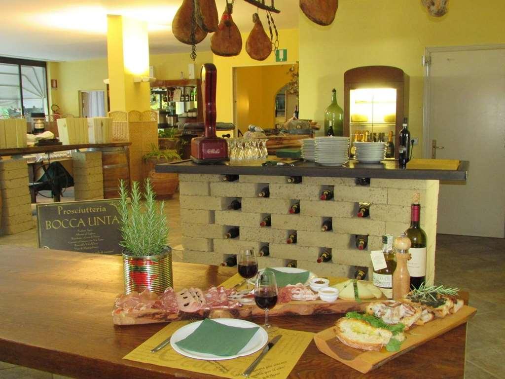 Il Grifo Hotel E Bisteccheria Toscana Montepulciano Restoran gambar