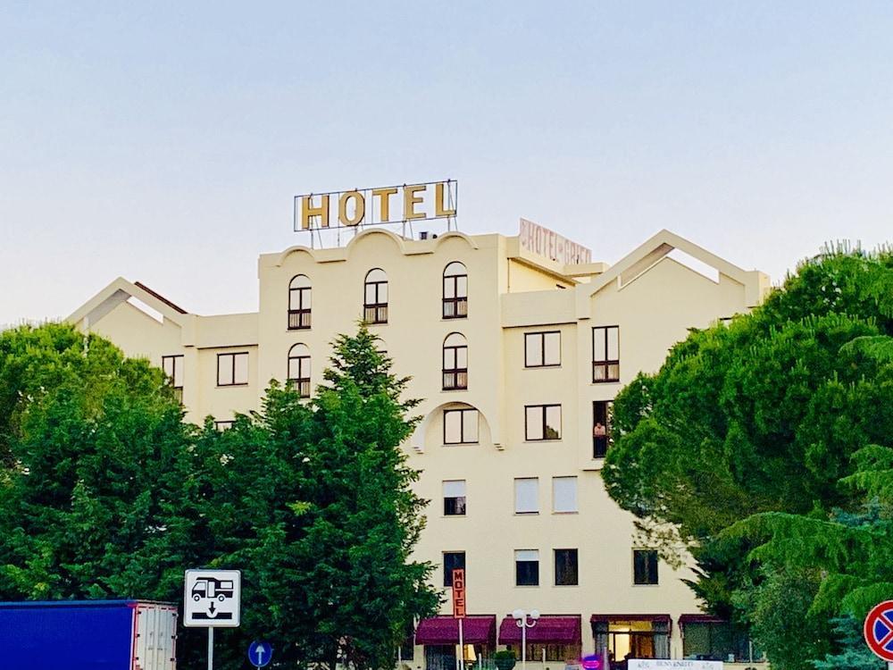 Il Grifo Hotel E Bisteccheria Toscana Montepulciano Luaran gambar