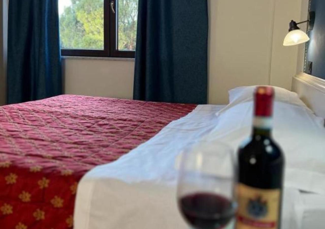 Il Grifo Hotel E Bisteccheria Toscana Montepulciano Luaran gambar