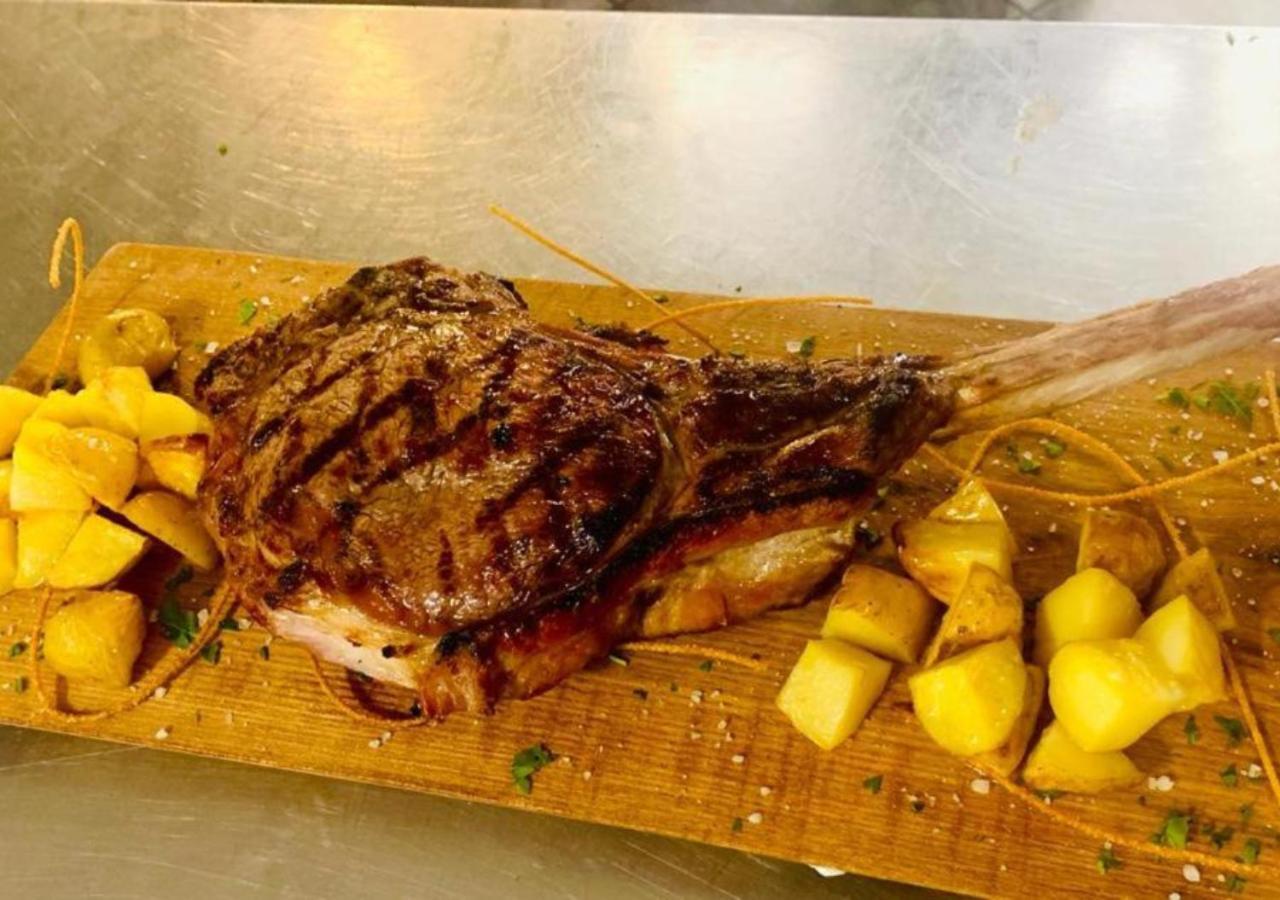 Il Grifo Hotel E Bisteccheria Toscana Montepulciano Luaran gambar
