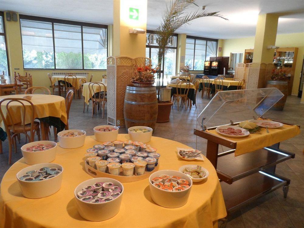 Il Grifo Hotel E Bisteccheria Toscana Montepulciano Luaran gambar
