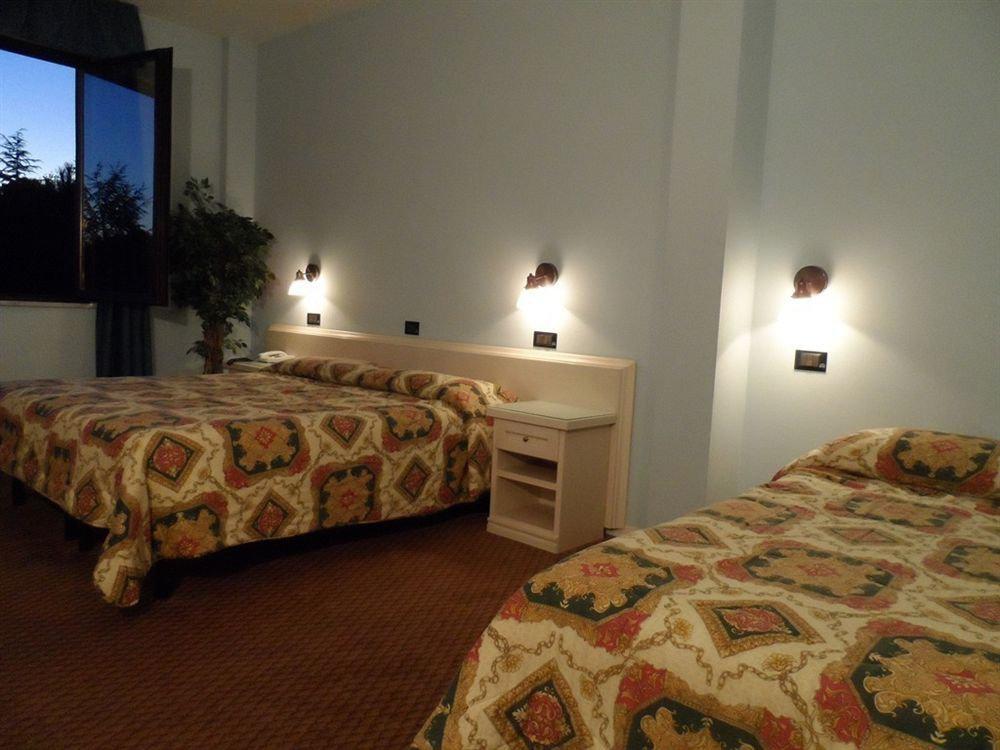 Il Grifo Hotel E Bisteccheria Toscana Montepulciano Luaran gambar